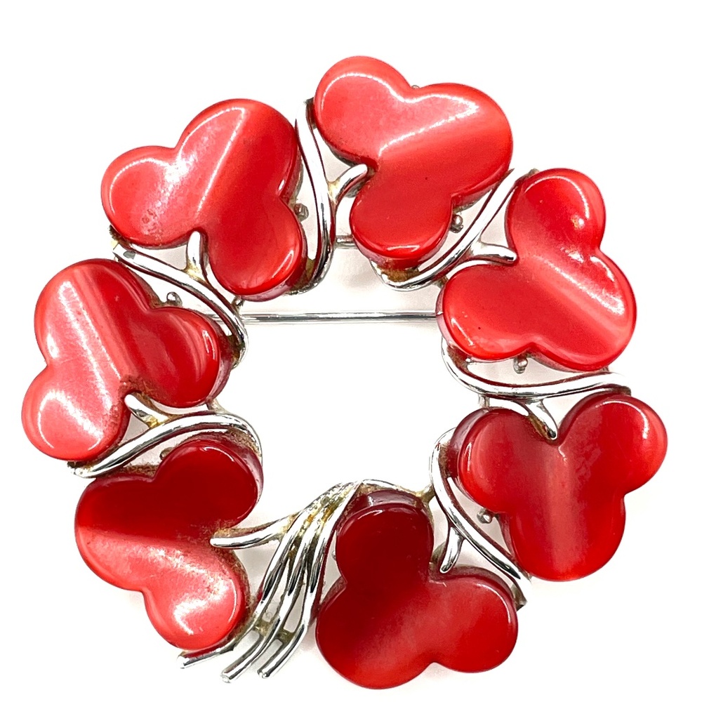 STAR Signed Vintage Cherry Red Lucite Thermoset Silver Tone Wreath Pin Brooch